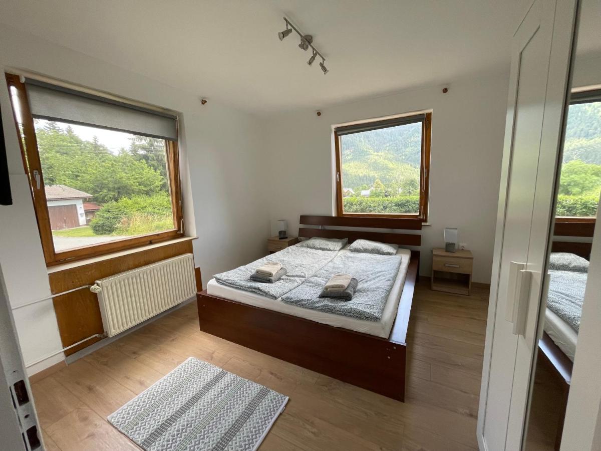 Haus Schwarzenbach Apartment Weissbriach Bagian luar foto