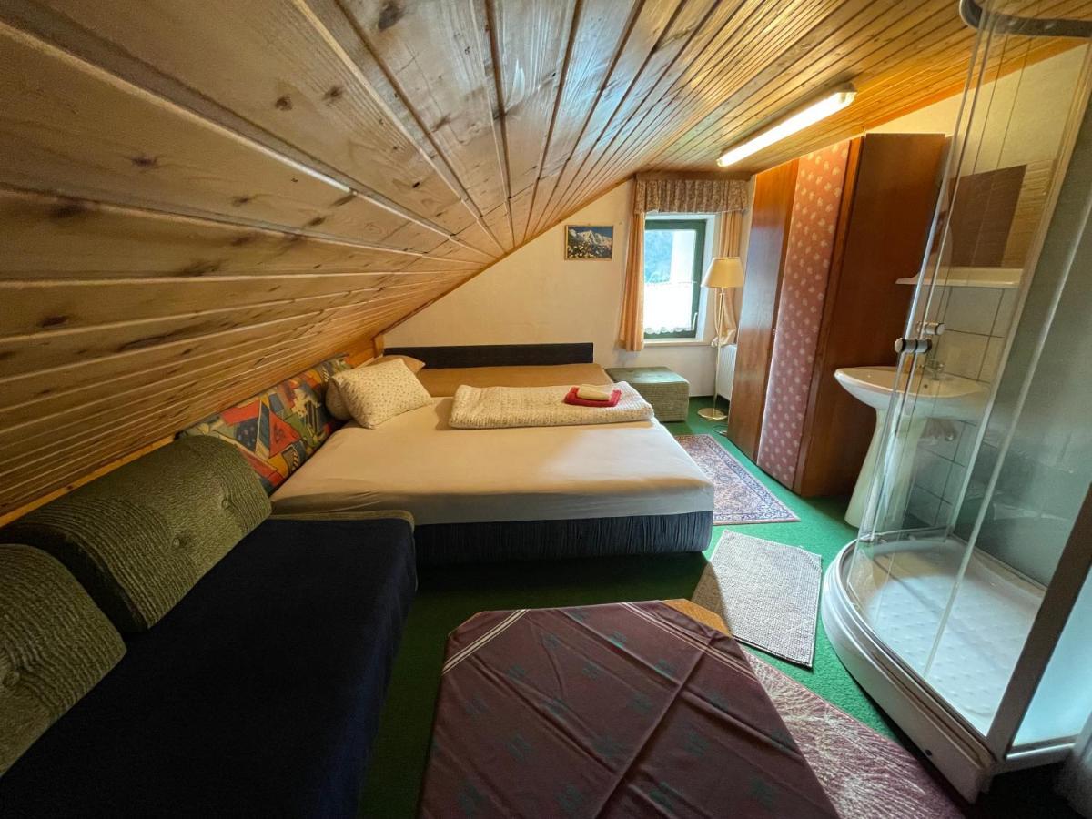Haus Schwarzenbach Apartment Weissbriach Bagian luar foto